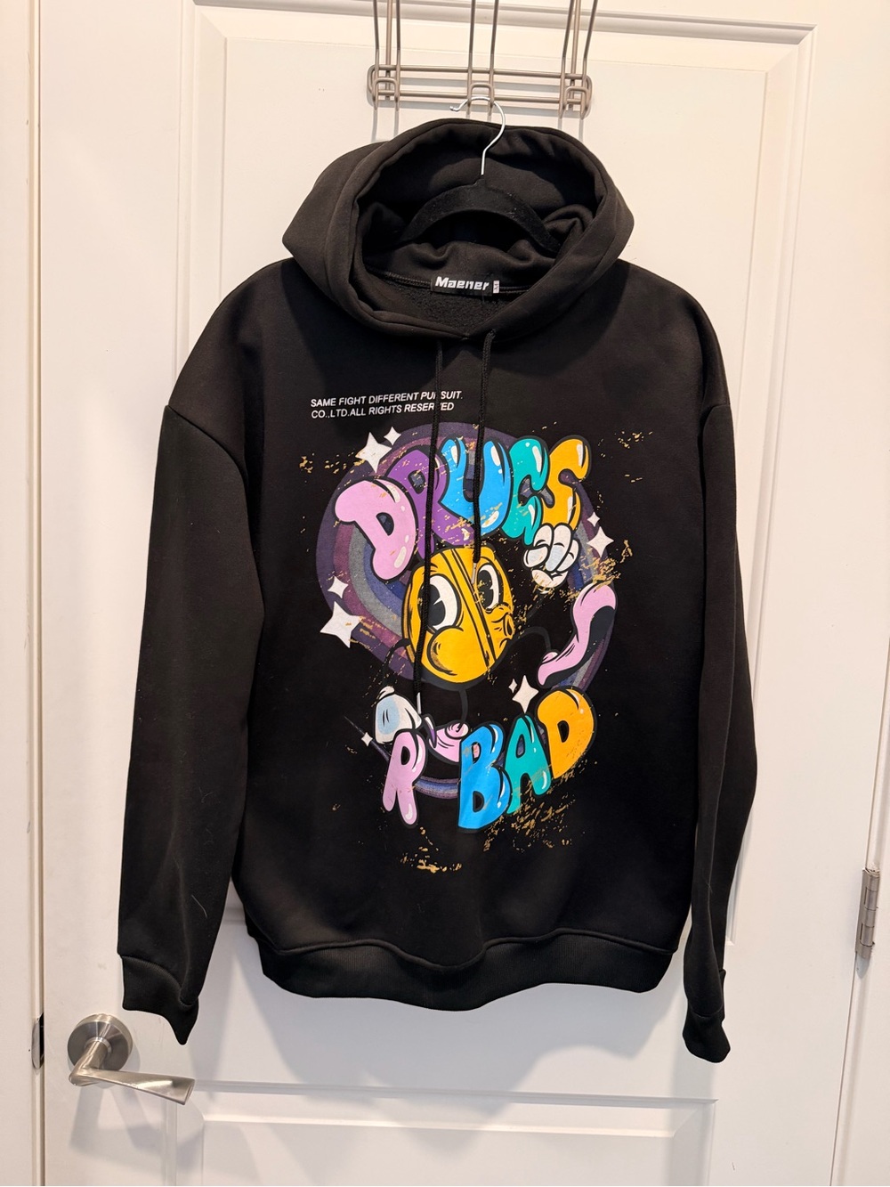 Maener Drugs R Bad
Cartoon Graphic Streetwear
Black Hoodie Size M